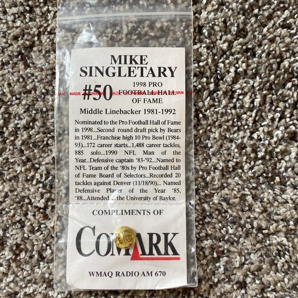 Chicago Bears Fan Package!! NWT puffer vest in L, foam hat, cap, shorts & more! - Picture 6 of 17